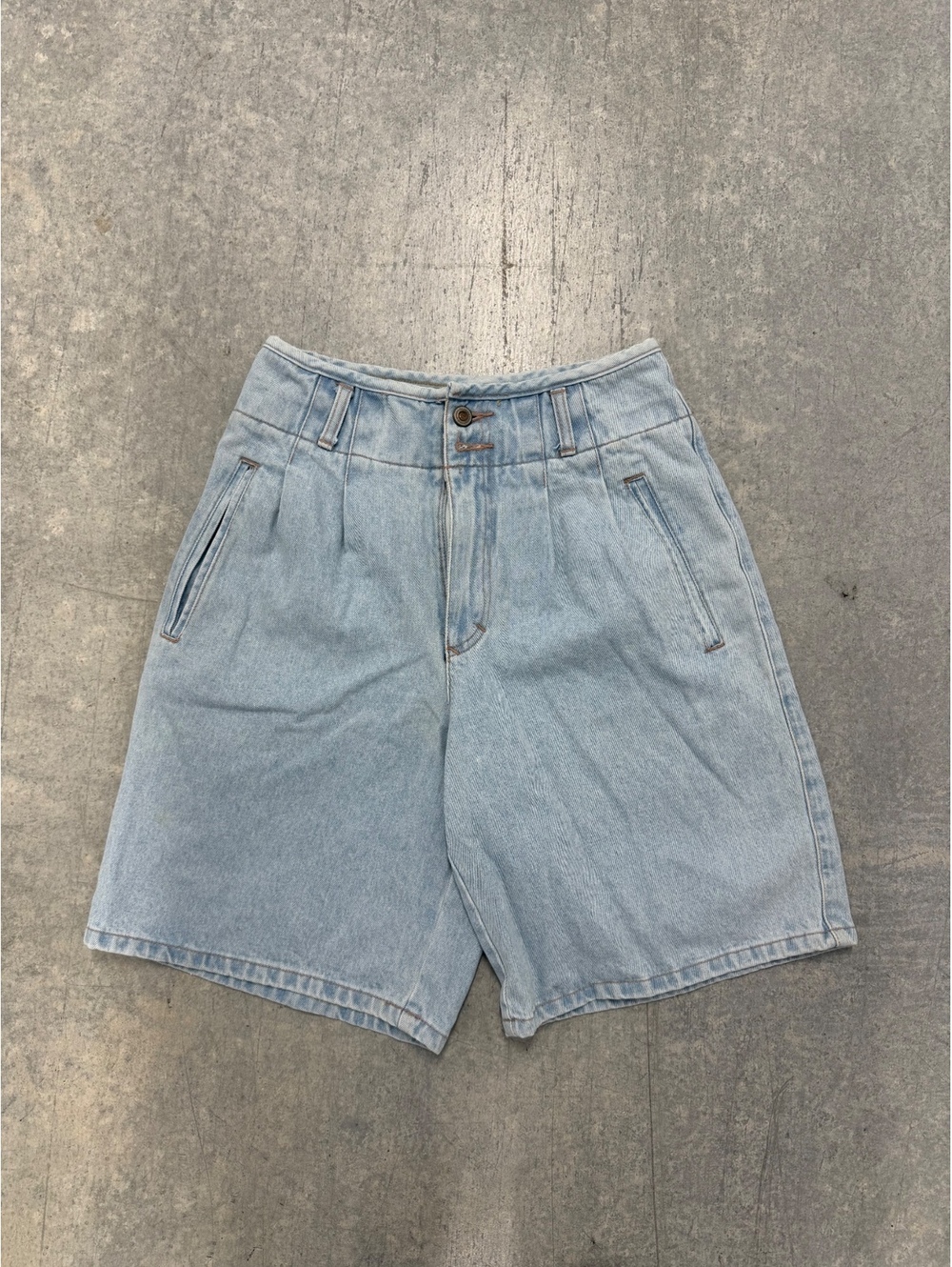 Vintage Unionbay High Waisted Pleated Denim Shorts Light Wash Jean Shorts Sz 29
